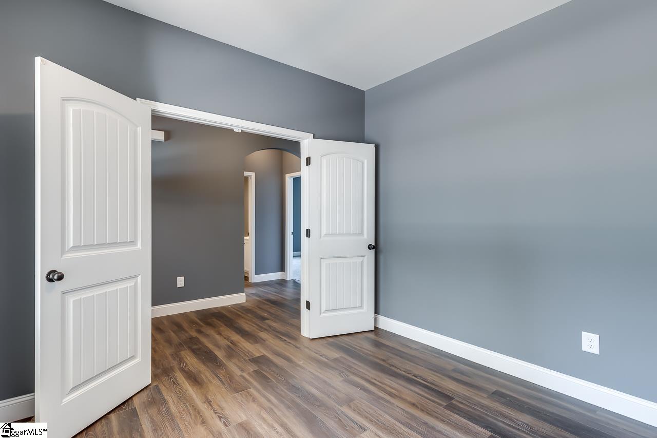 106 Inlet Pointe Drive Anderson, SC 29625 - Photo 5 of 36