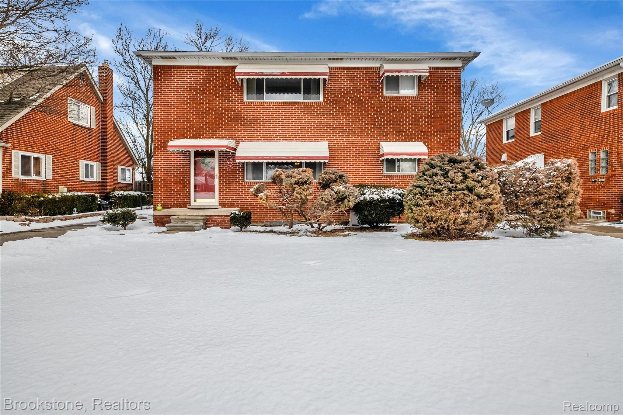2190 Vernier Road Grosse Pointe, MI 48236 - Photo 3 of 43 2190 Vernier - HD Drone Photography-5.jpg
