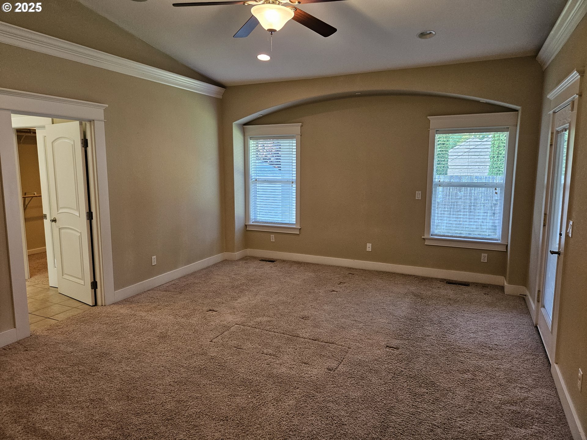 464 Oak Valley Loop Winchester, OR 97495 - Photo 8 of 30 Bedroom, Primary