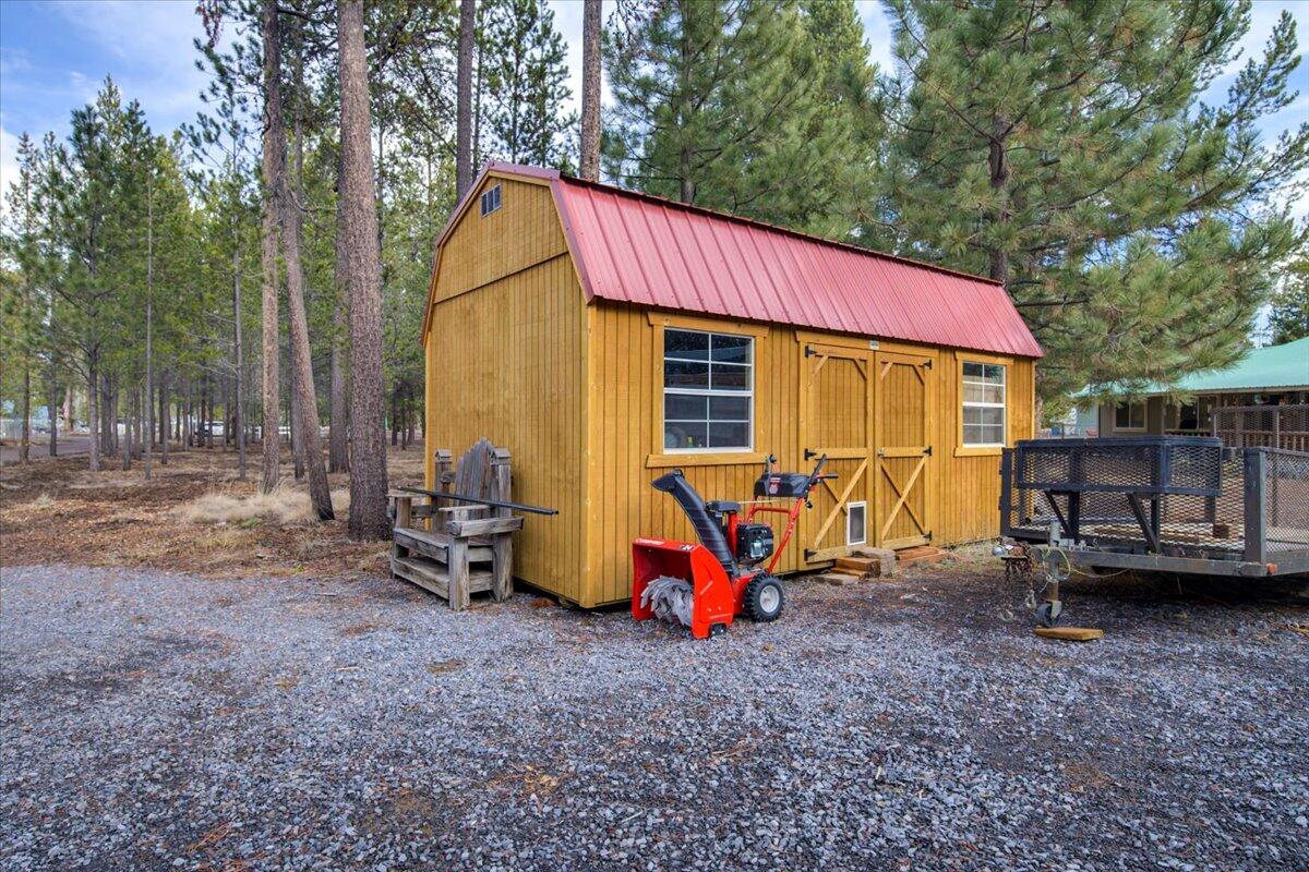 15461 Federal Road La Pine, OR 97739 - Photo 24 of 68 Newer 10' x 20' shed included