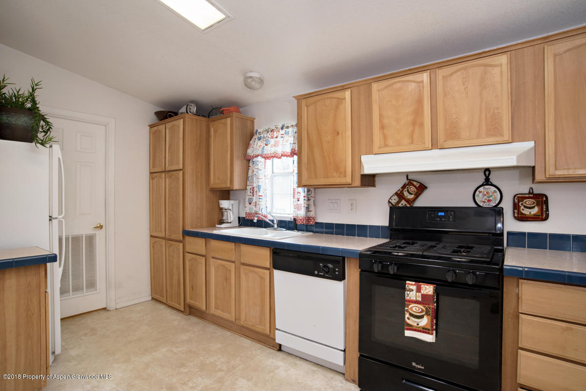 716 Village Drive Rifle, CO 81650 - Photo 6 of 18 Kitchen