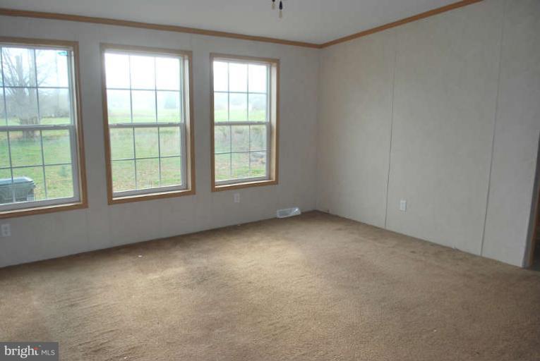 40 Rumsey Road Warwick, MD 21912 - Photo 10 of 15 Family Room