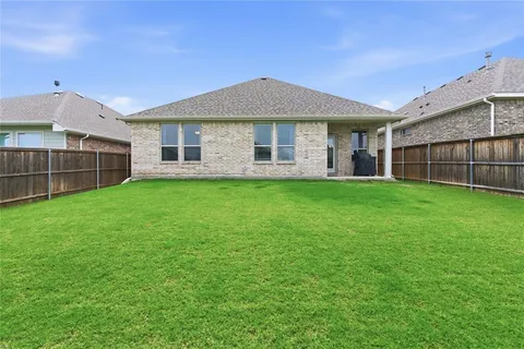 $400,000 | 4735 Bluffview Drive, Haltom City, TX 76137