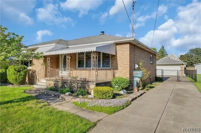 $2,100 | 85 Warsaw Street, Cheektowaga, NY 14206