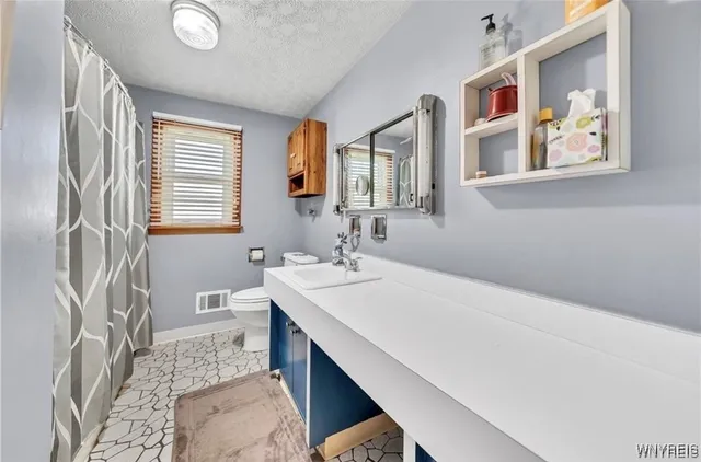 $2,100 | 85 Warsaw Street, Cheektowaga, NY 14206