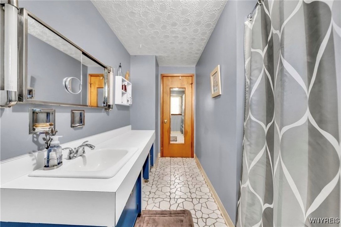 85 Warsaw Street Cheektowaga, NY 14206 - Photo 15 of 38