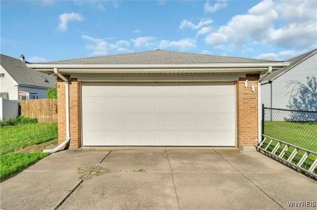 $2,100 | 85 Warsaw Street, Cheektowaga, NY 14206