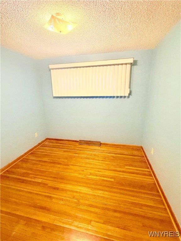 85 Warsaw Street Cheektowaga, NY 14206 - Photo 10 of 38