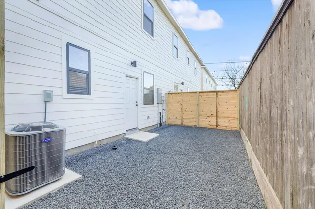 $1,400 | 3210 Frying Pan Place, Unit A, Katy, TX 77449