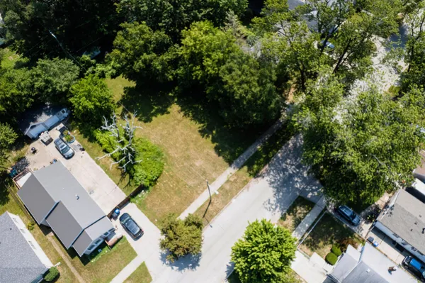 $8,900 | 18844 Wakenden Street, Redford, MI 48240
