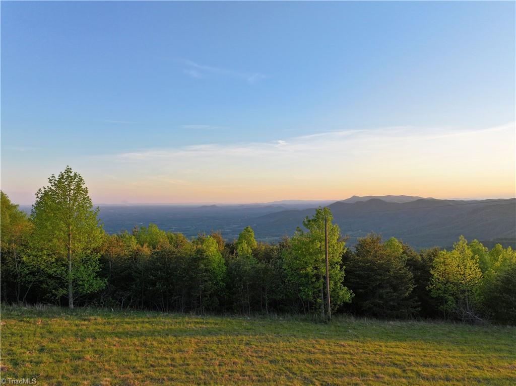 2621 Elk Spur Road Fancy Gap, VA 24328 - Photo 8 of 28 Gallery Image 8