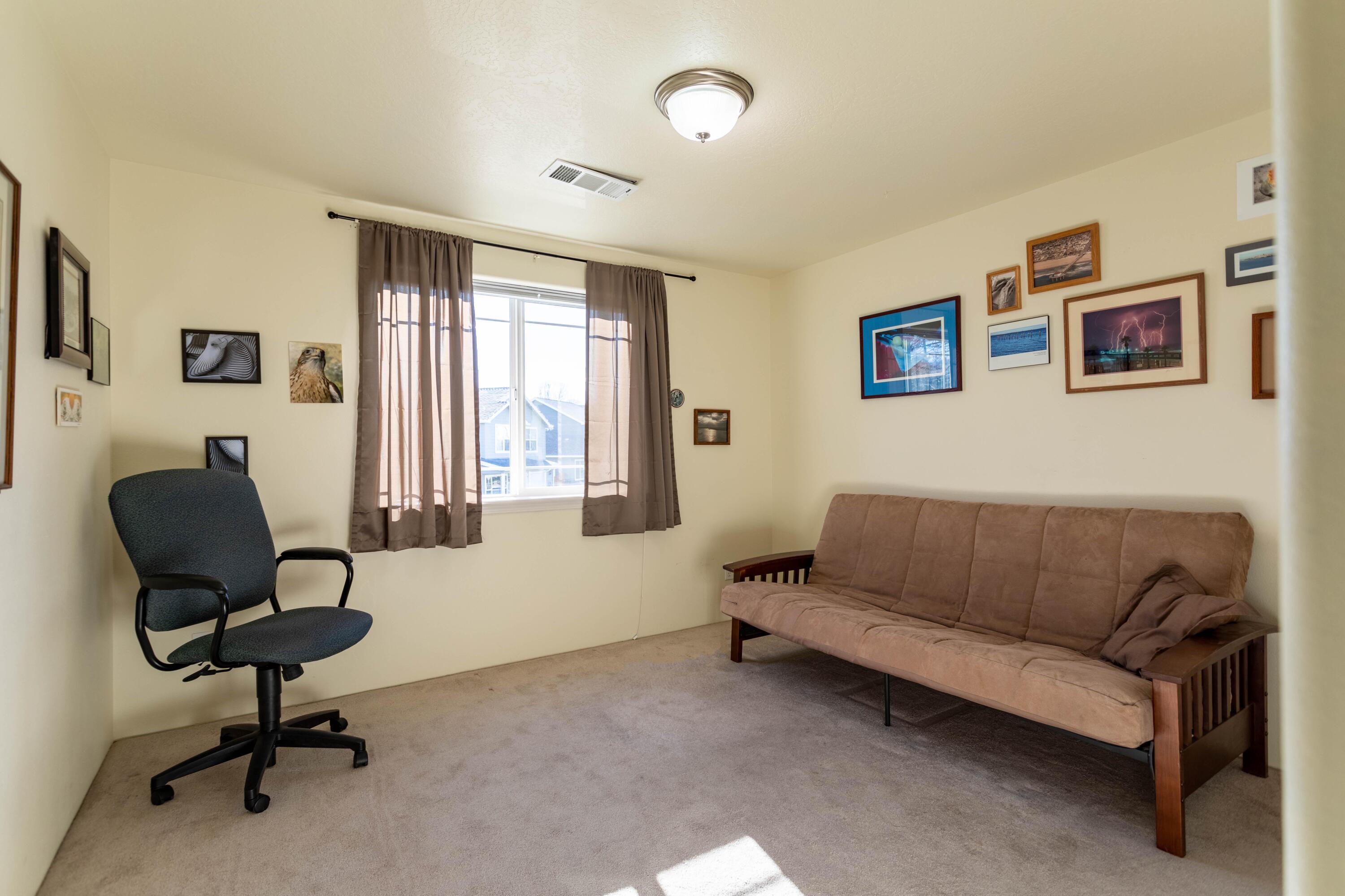 1012 Megan Lane Phoenix, OR 97535 - Photo 20 of 35 Floor 2 Bed 2