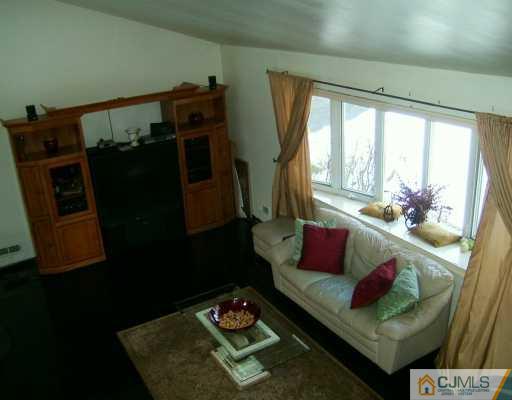 34 Colburn Road East Brunswick, NJ 08816 - Photo 5 of 7
