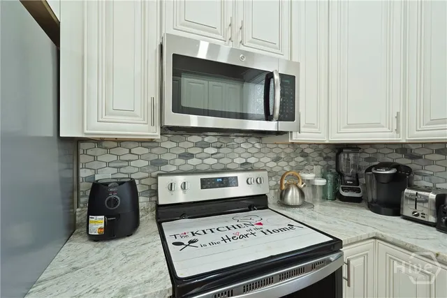 $3,200 | 306 West 42nd Street, Savannah, GA 31401