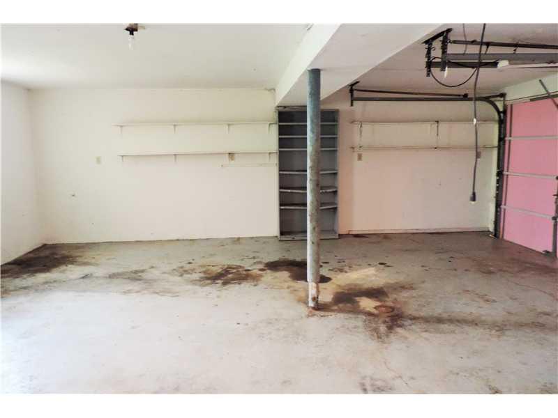 714 Valley View Road Eighty Four, PA 15330 - Photo 21 of 22 Parking Lot/Garage.