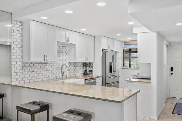 $479,999 | 4100 Ocean Beach Boulevard, Unit 512, Cocoa Beach, FL 32931