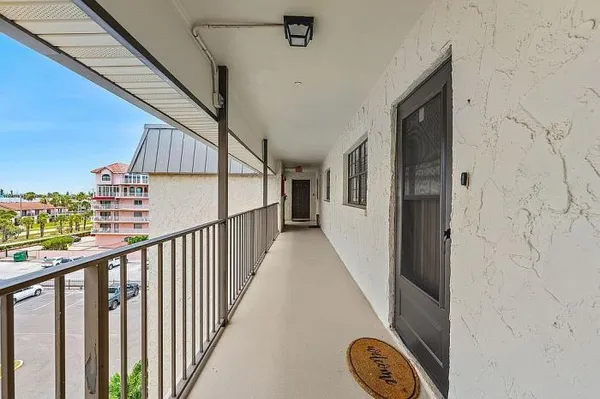$479,999 | 4100 Ocean Beach Boulevard, Unit 512, Cocoa Beach, FL 32931