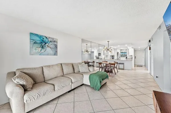 $479,999 | 4100 Ocean Beach Boulevard, Unit 512, Cocoa Beach, FL 32931