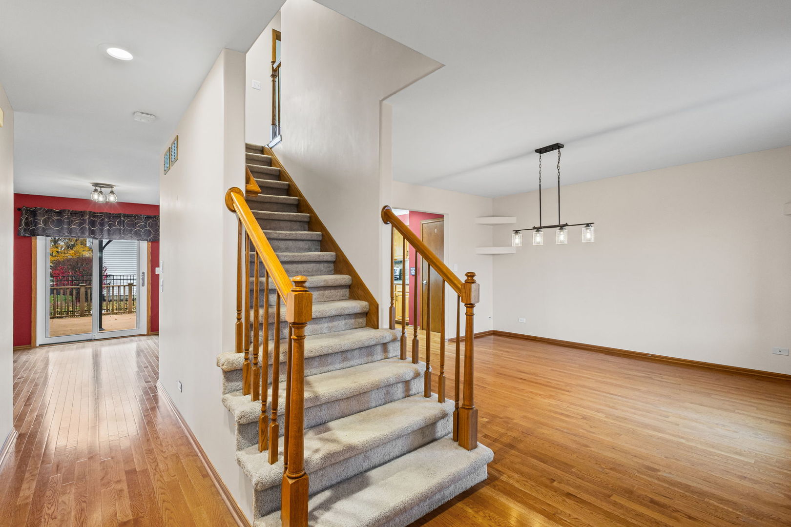 601 Edgewater Drive Minooka, IL 60447 - Photo 3 of 35