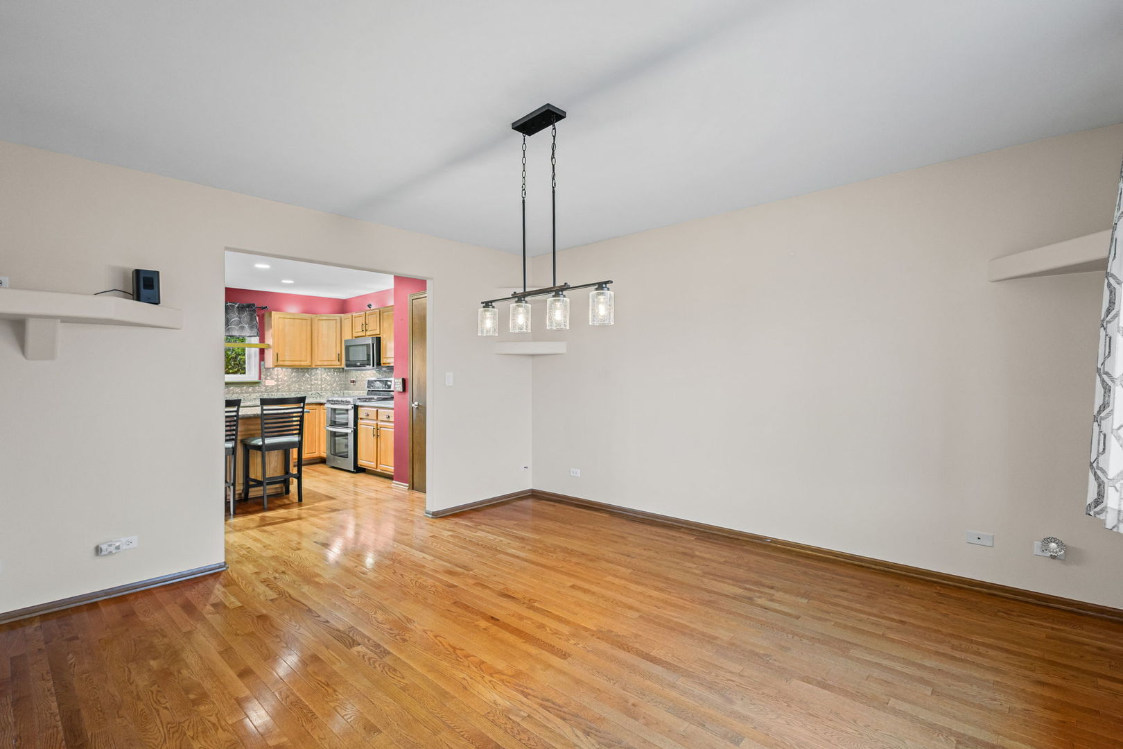 601 Edgewater Drive Minooka, IL 60447 - Photo 4 of 35