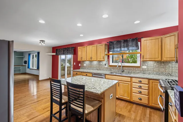 $424,000 | 601 Edgewater Drive, Minooka, IL 60447