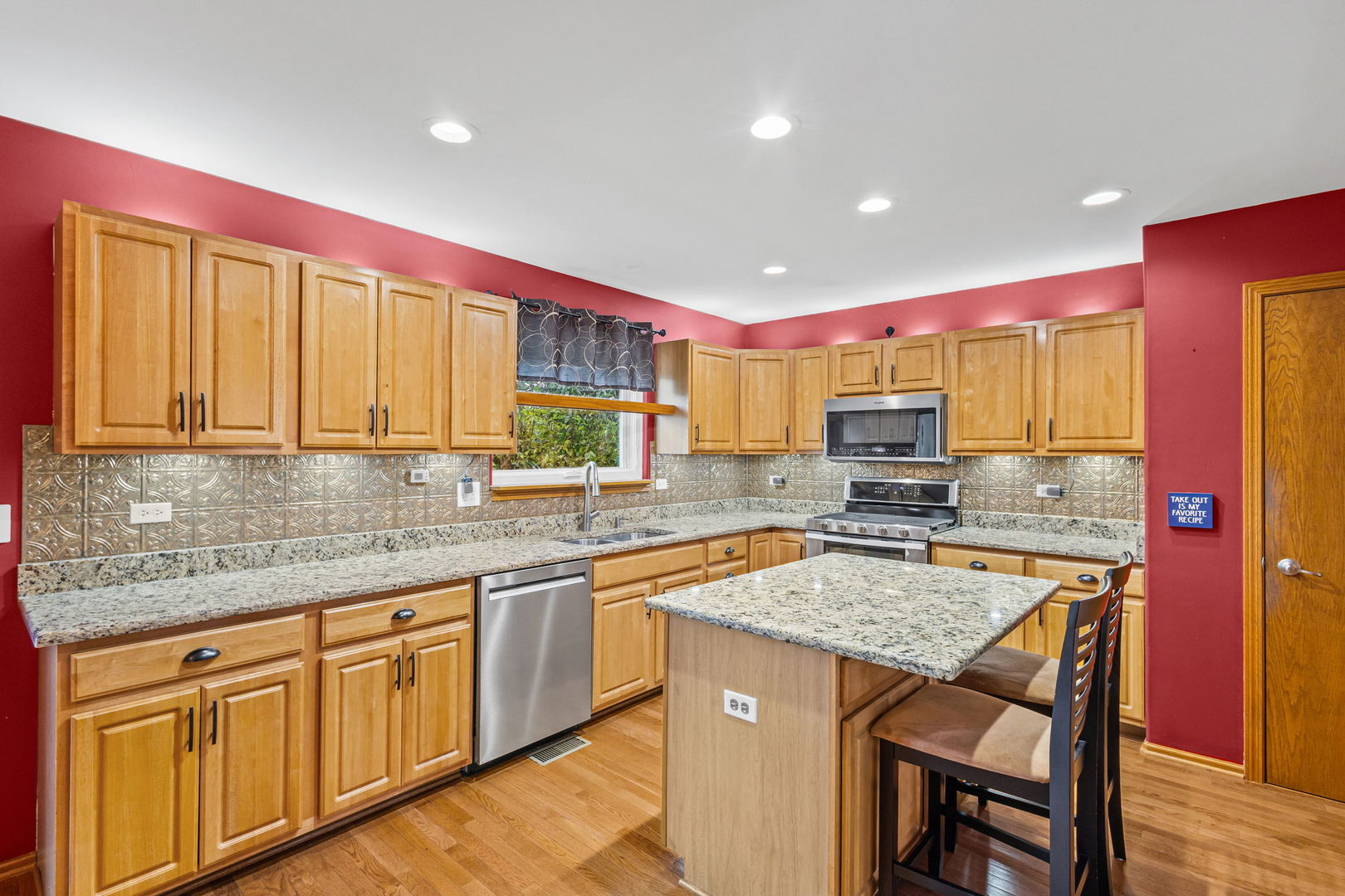 601 Edgewater Drive Minooka, IL 60447 - Photo 10 of 35