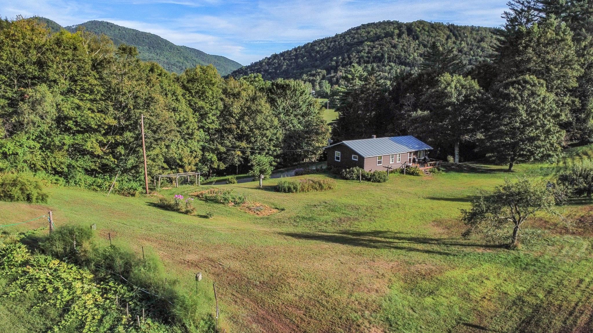 142 Brandon Mountain Road Rochester, VT 05767 - Photo 3 of 40