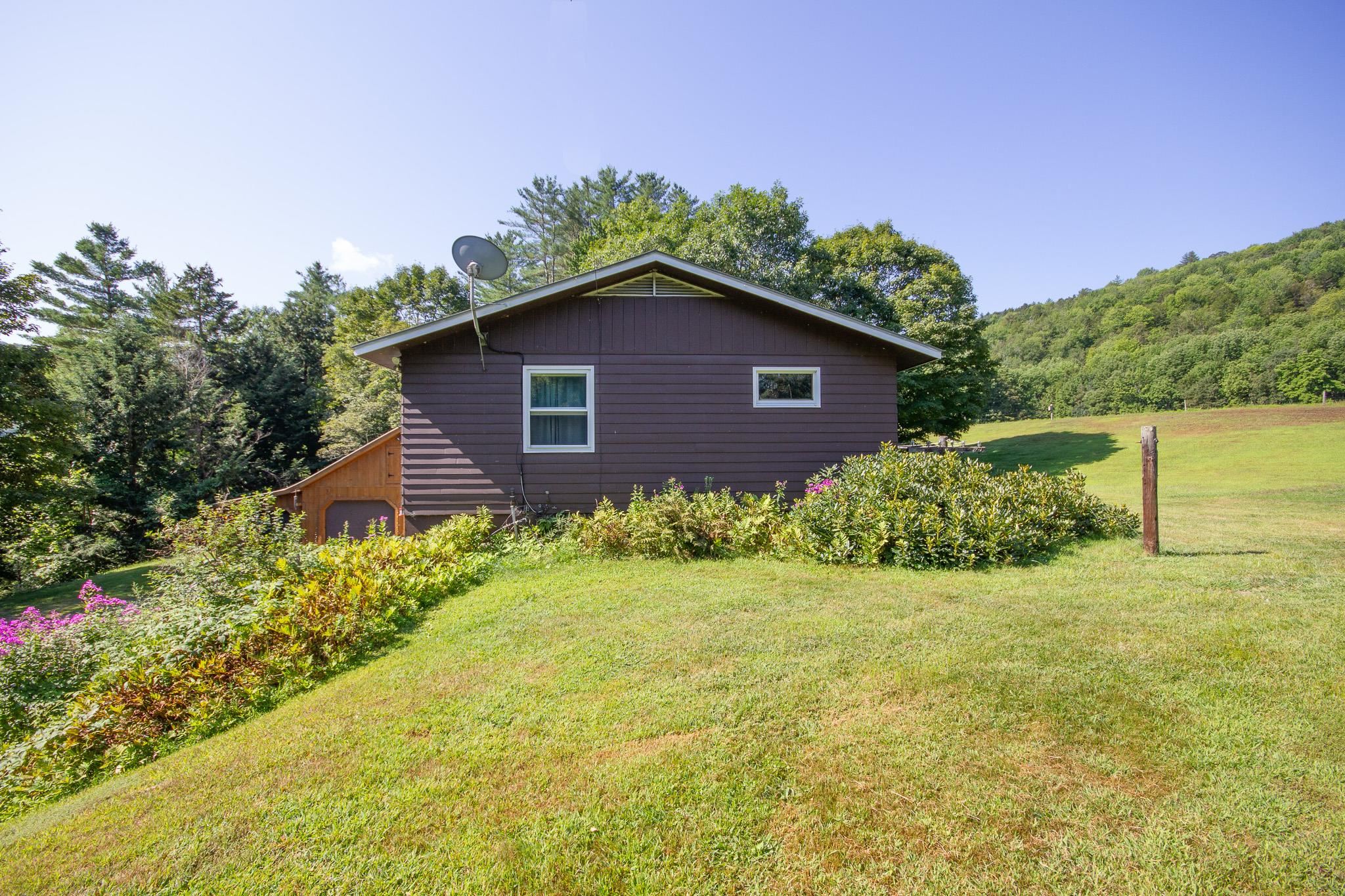 142 Brandon Mountain Road Rochester, VT 05767 - Photo 9 of 40