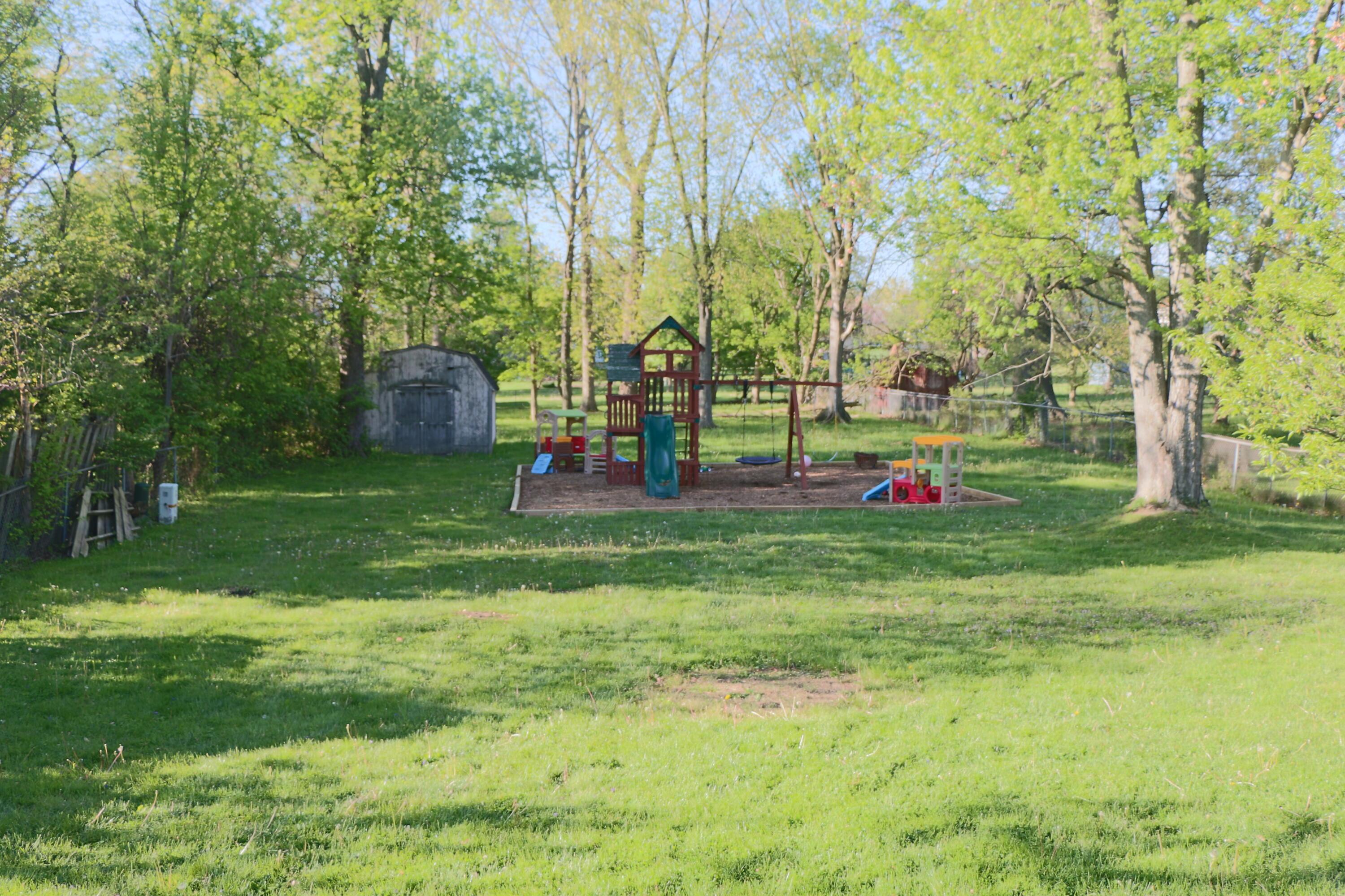 7200 Rodebaugh Road Reynoldsburg, OH 43068 - Photo 33 of 38 1st half of rear yard