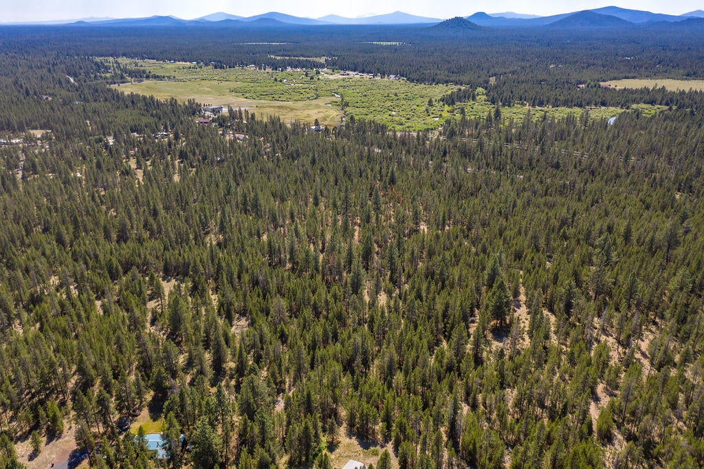 17605 Vandevert Road Bend, OR 97707 - Photo 22 of 34 22