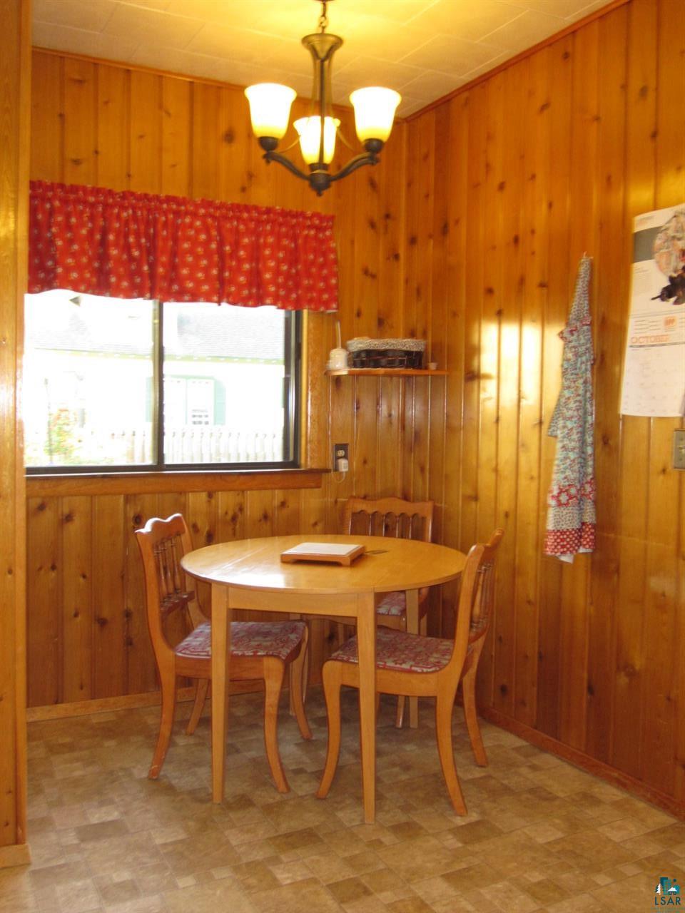5137 London Road Duluth, MN 55804 - Photo 7 of 20 features a cozy breakfast nook.