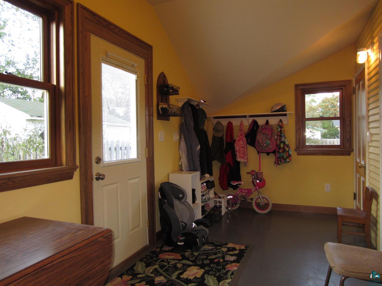 5137 London Road Duluth, MN 55804 - Photo 10 of 20 mudroom