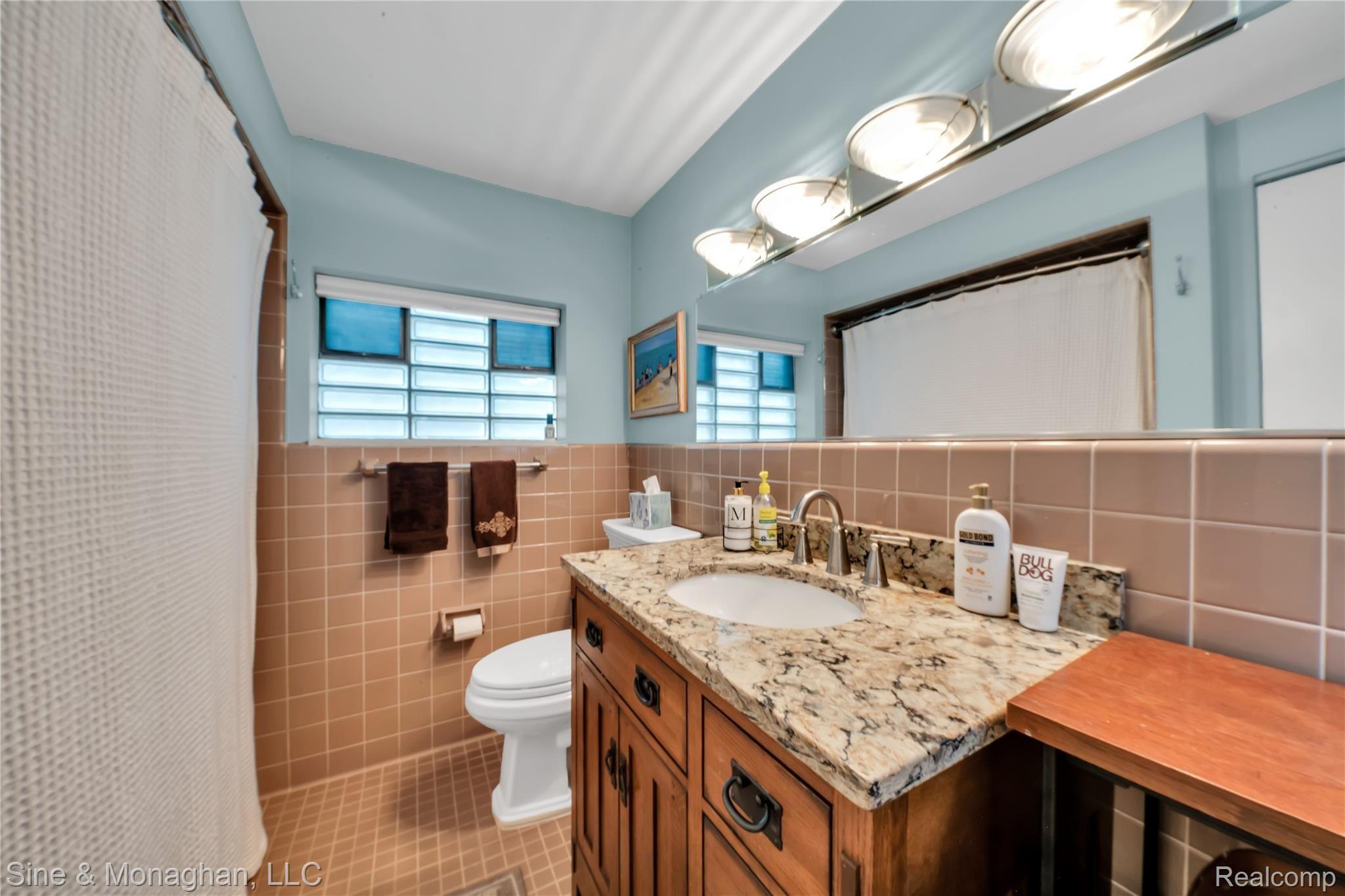731-733 Harcourt Road Grosse Pointe, MI 48230 - Photo 8 of 40 731 Harcourt - HD Drone Photography-5.jpg