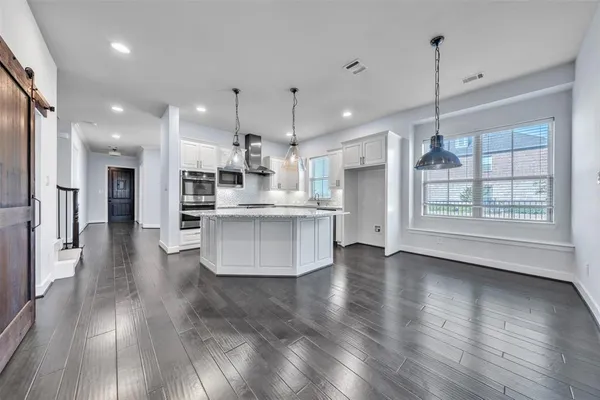 $680,000 | 1401 Birds Fort Trail, Arlington, TX 76005