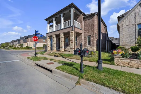 $680,000 | 1401 Birds Fort Trail, Arlington, TX 76005