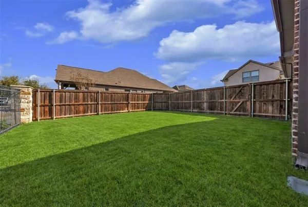 $680,000 | 1401 Birds Fort Trail, Arlington, TX 76005