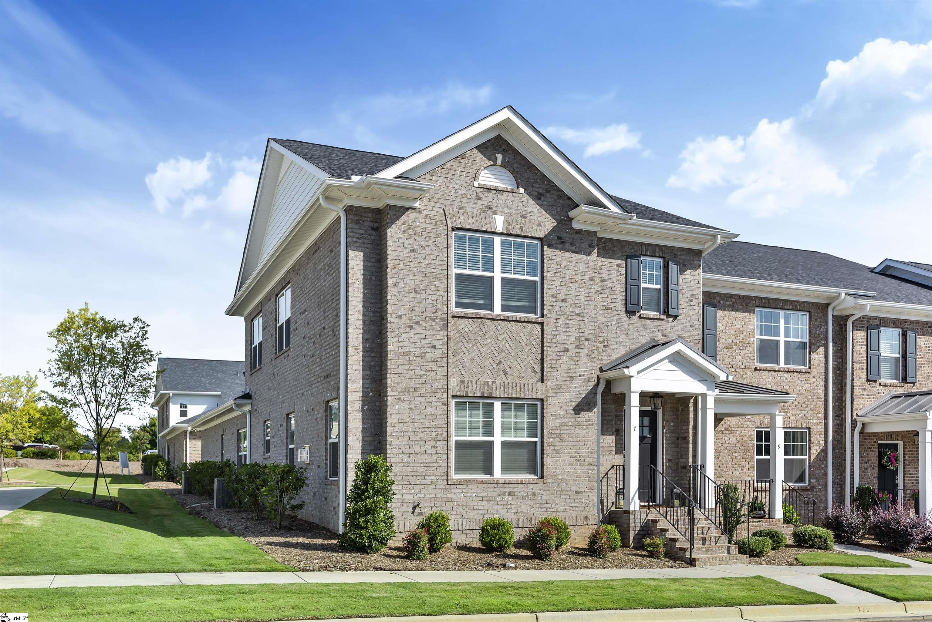 7 Peckham Street Greenville, SC 29607 - Photo 1 of 32 Gallery Image 1