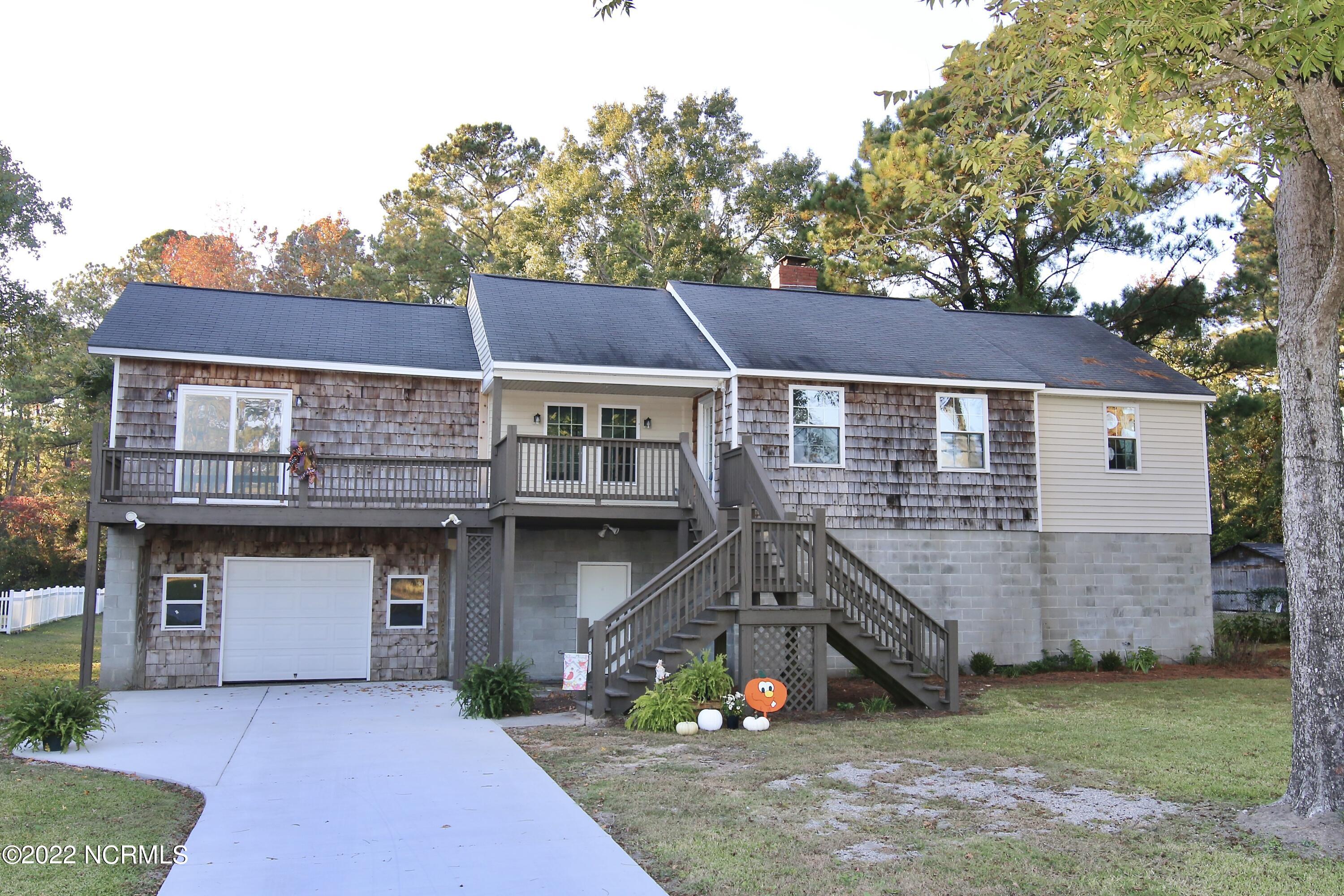 806 Swan Point Road Washington, NC 27889 - Photo 1 of 25 IMG_6718