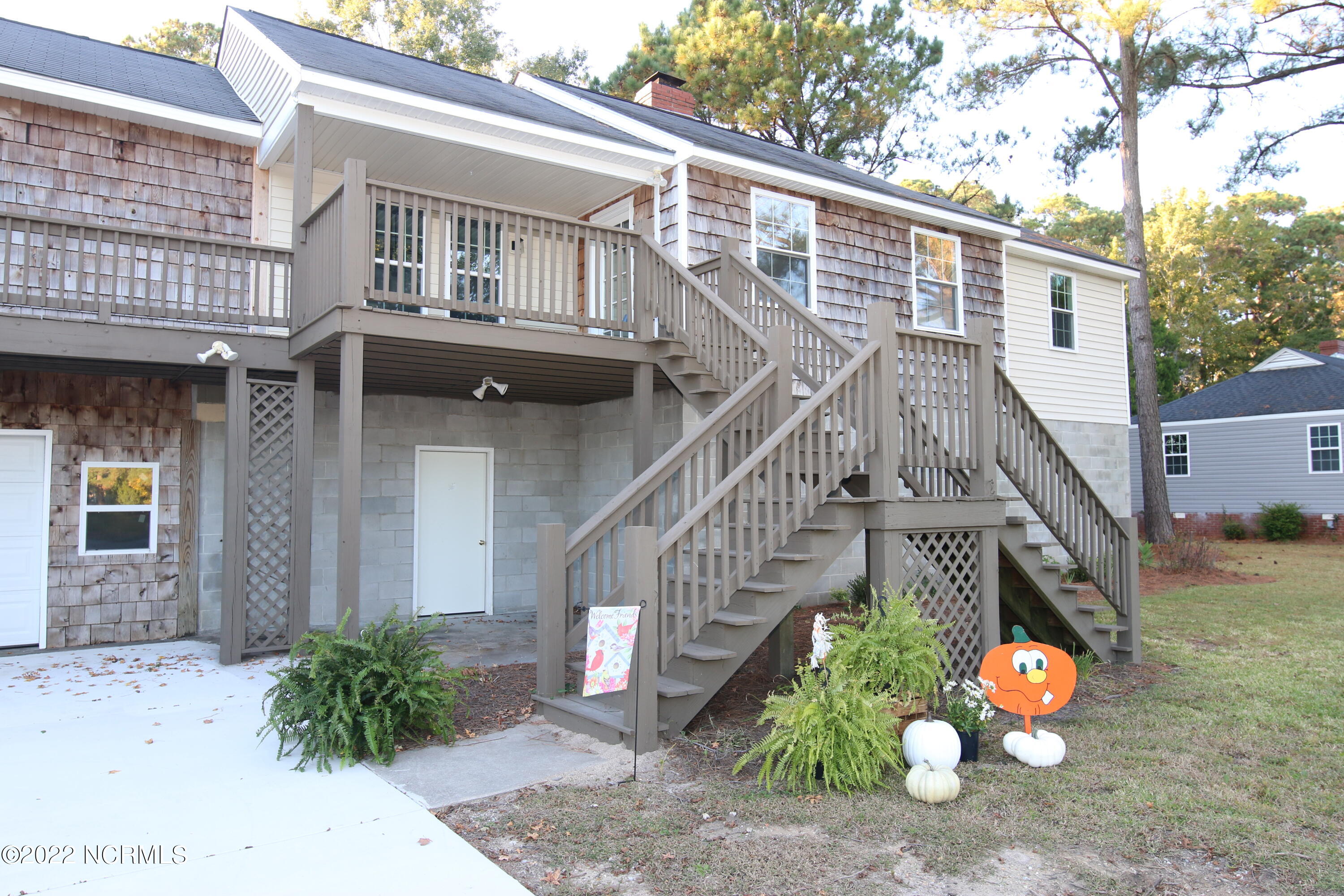 806 Swan Point Road Washington, NC 27889 - Photo 2 of 25 IMG_6725