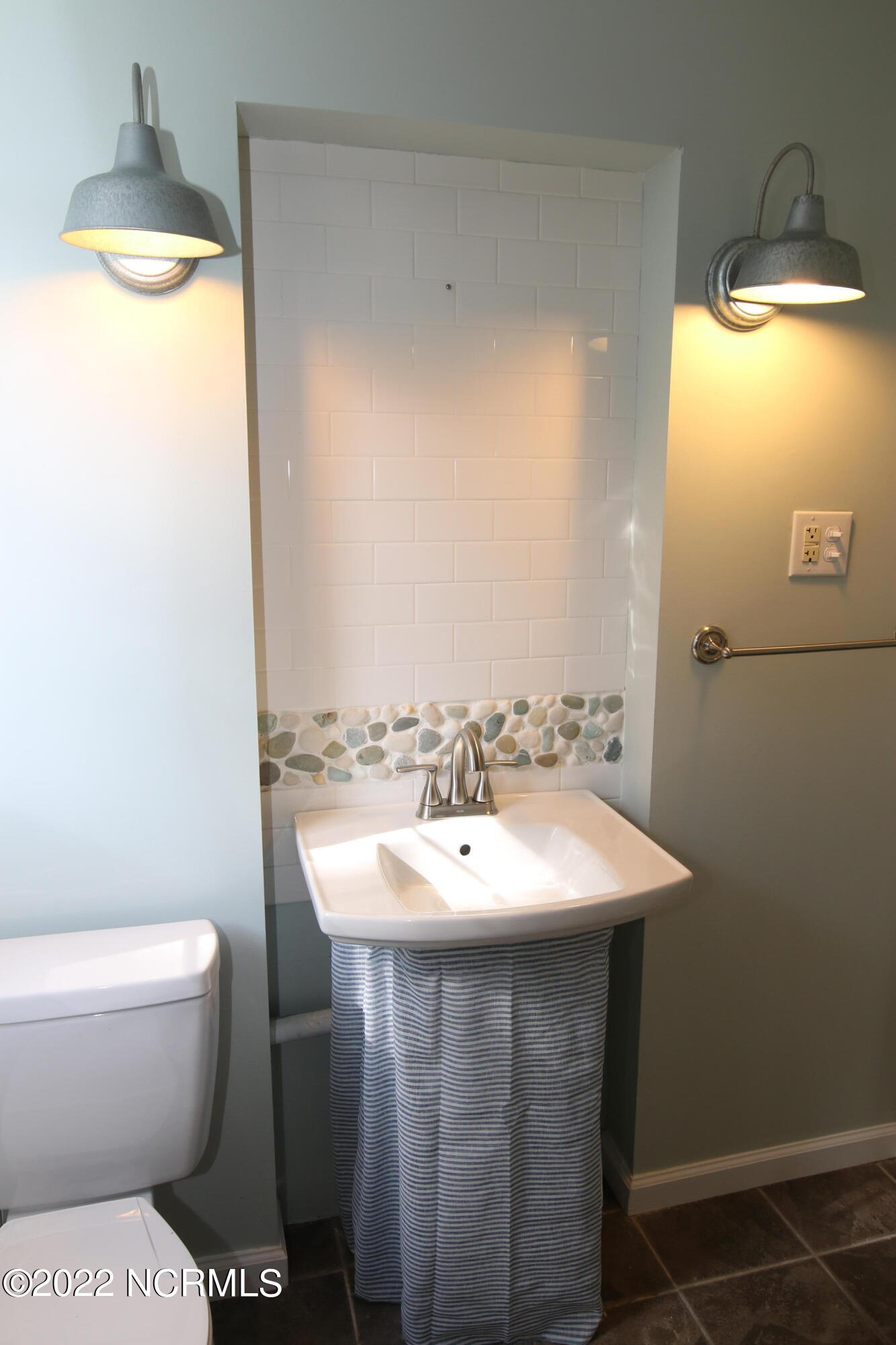 806 Swan Point Road Washington, NC 27889 - Photo 21 of 25 0D89702D-A554-4955-91BC-BB9FD4BB87AB
