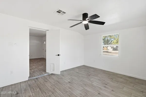 $1,895 | 2245 East Flower Street, Phoenix, AZ 85016