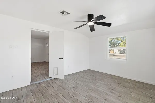 $1,895 | 2245 East Flower Street, Phoenix, AZ 85016