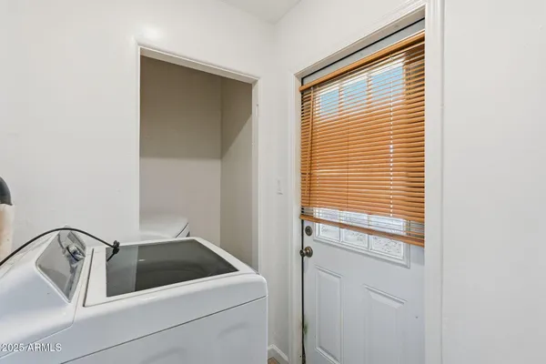 $1,895 | 2245 East Flower Street, Phoenix, AZ 85016