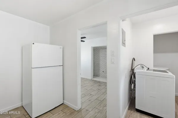 $1,895 | 2245 East Flower Street, Phoenix, AZ 85016