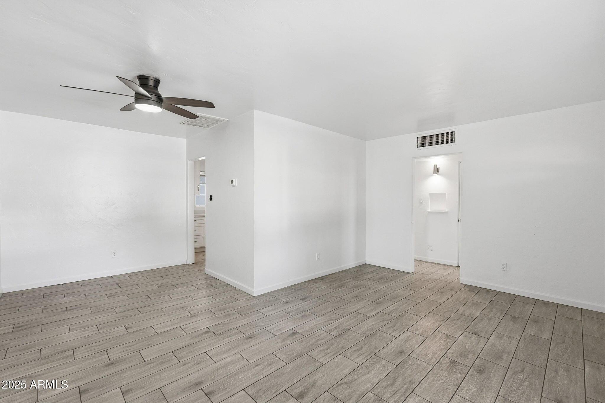 2245 East Flower Street Phoenix, AZ 85016 - Photo 4 of 25 Photo #4