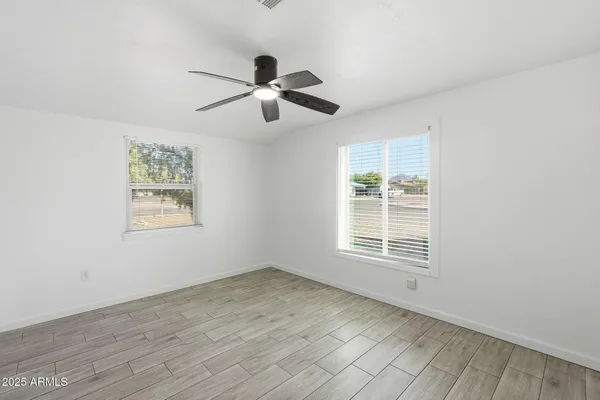 $1,895 | 2245 East Flower Street, Phoenix, AZ 85016