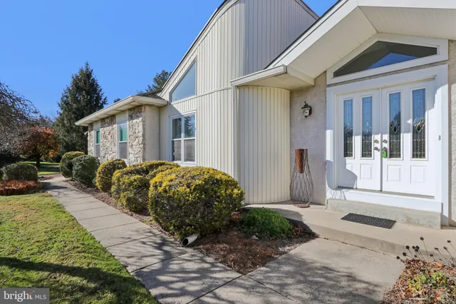 $819,000 | 1 Daisy Lane, Ambler, PA 19002