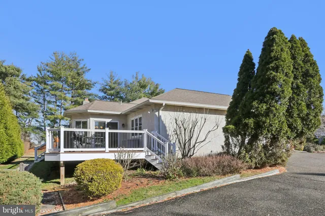 $819,000 | 1 Daisy Lane, Ambler, PA 19002