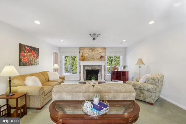 $819,000 | 1 Daisy Lane, Ambler, PA 19002