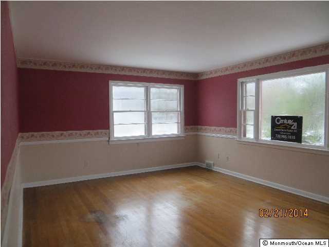 4 Maple Avenue Matawan, NJ 07747 - Photo 3 of 11 Additional Photo